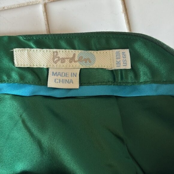 Boden wool blend pencil skirt. Worn about five times.‎ Retail 139 - Picture 4 of 6